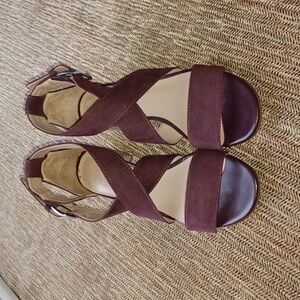 Amelia Naturalizer Sandals